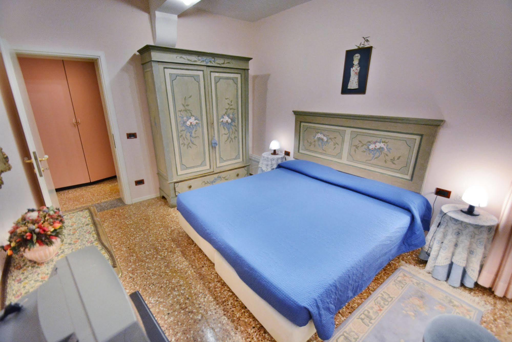 Ve.N.I.Ce. Cera Casa Del Sol Appartement Venetië Buitenkant foto